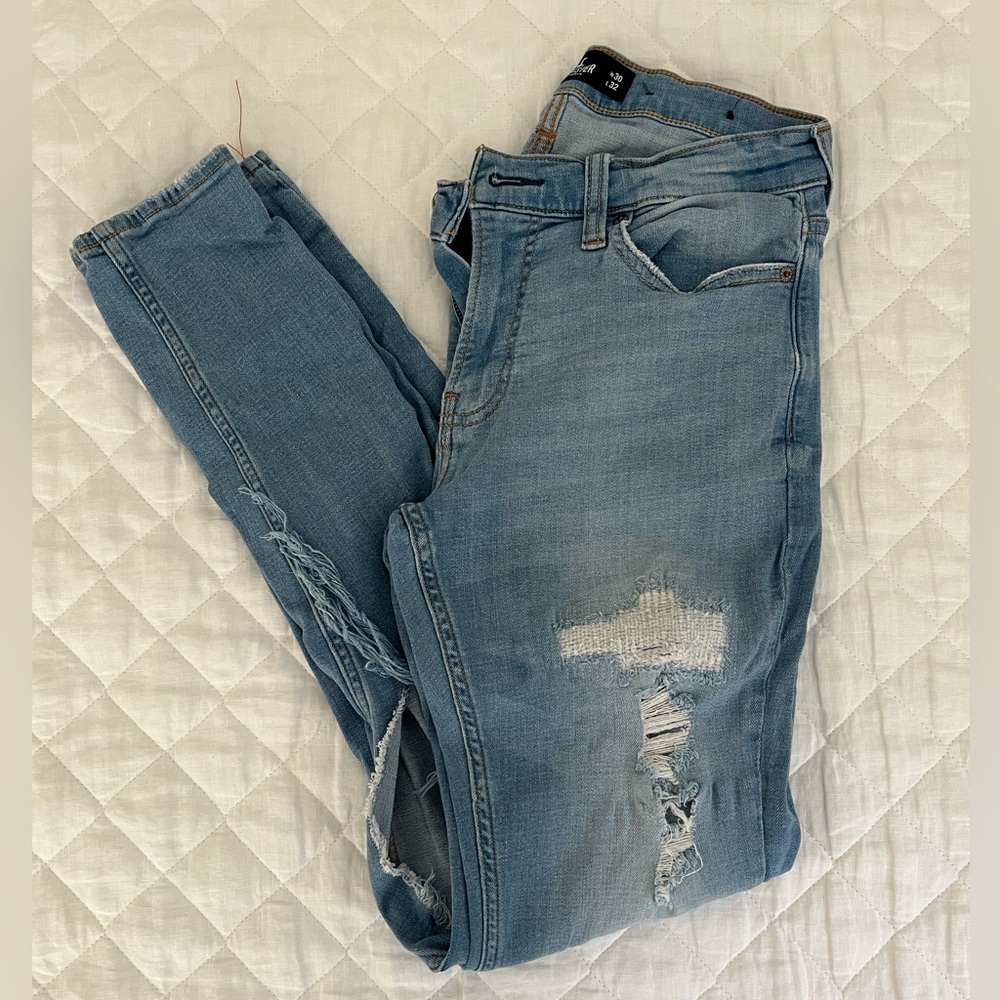 Hollister Men’s Distressed Light Blue Skinny Jeans